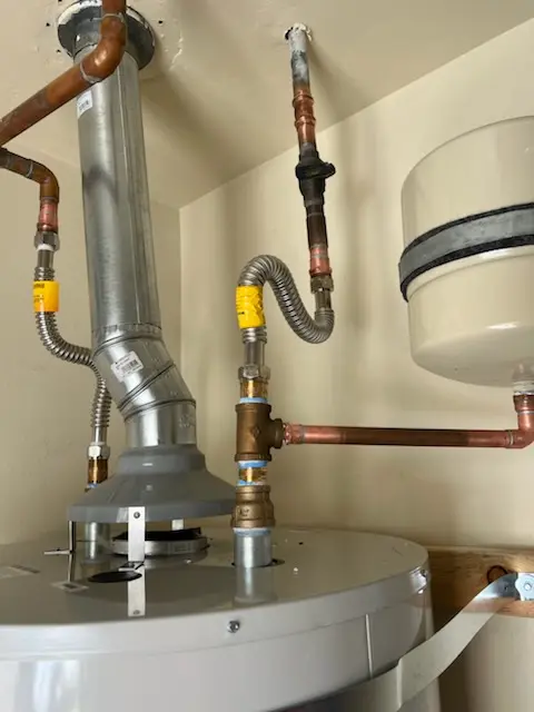 Water heater installation and plumbing repair in Grant Park